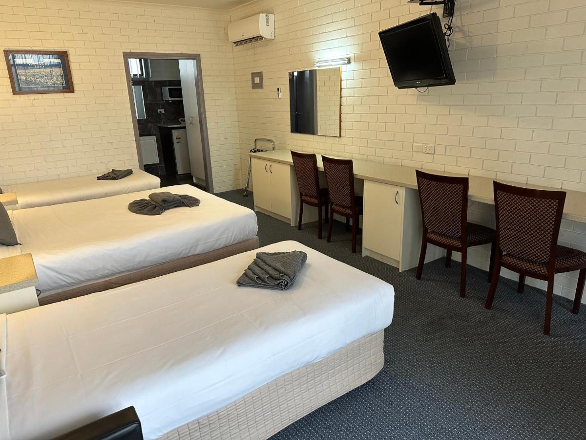 أرارات Statesman Motor Inn المظهر الخارجي الصورة