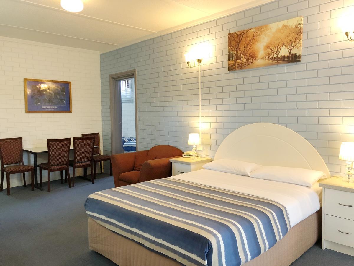 أرارات Statesman Motor Inn المظهر الخارجي الصورة
